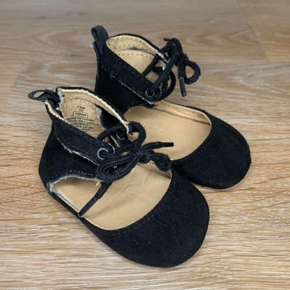 Old Navy 3-6 Months Baby Girl Lace Up Sandals